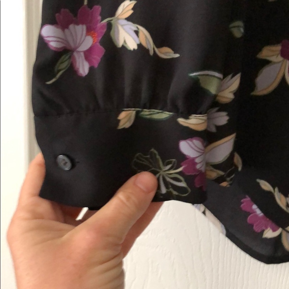 Loft blouse. Small. - Picture 5 of 6